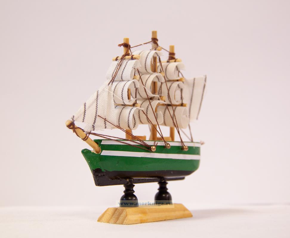 Корабль сувенирный малый 