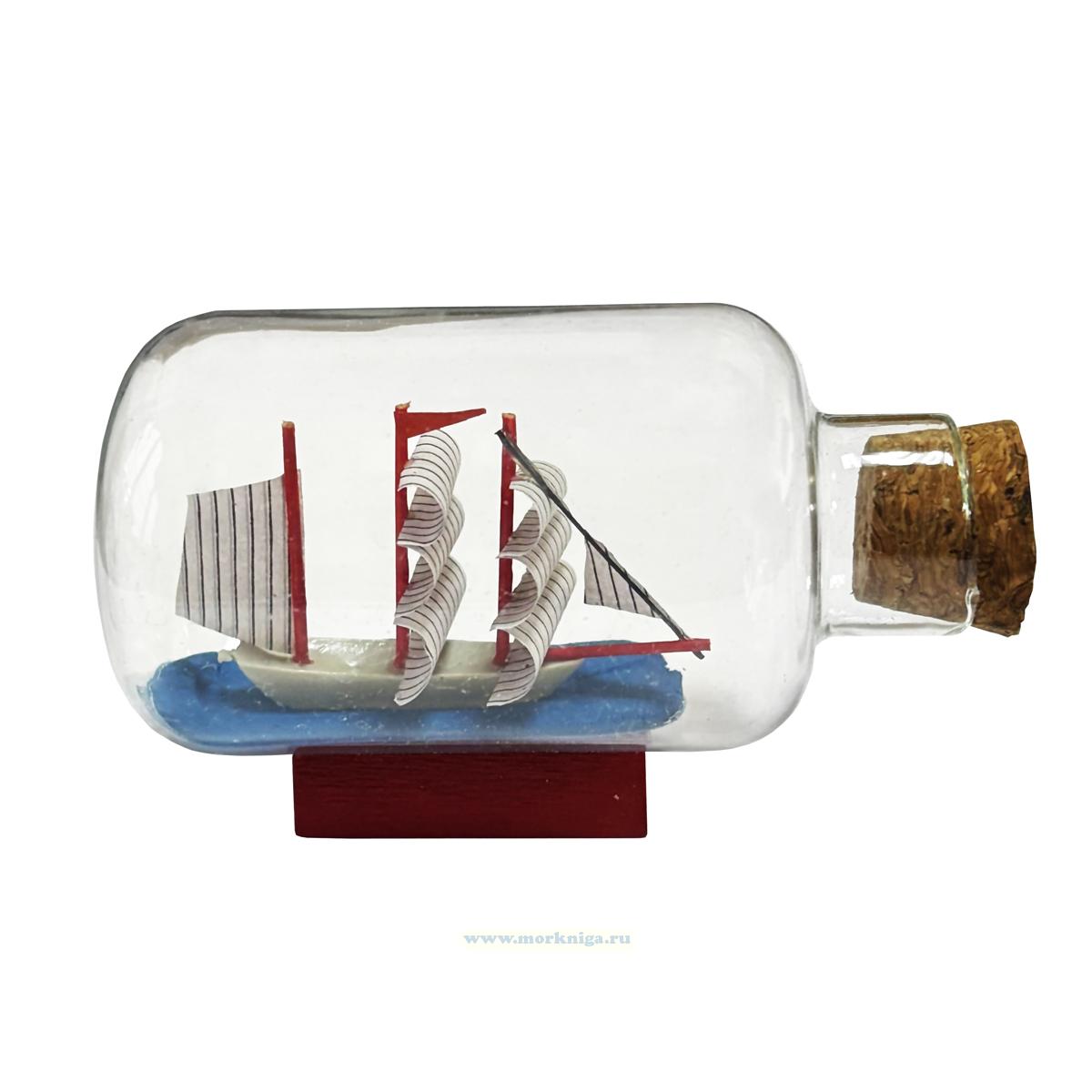 Корабль сувенирный в бутылке 
