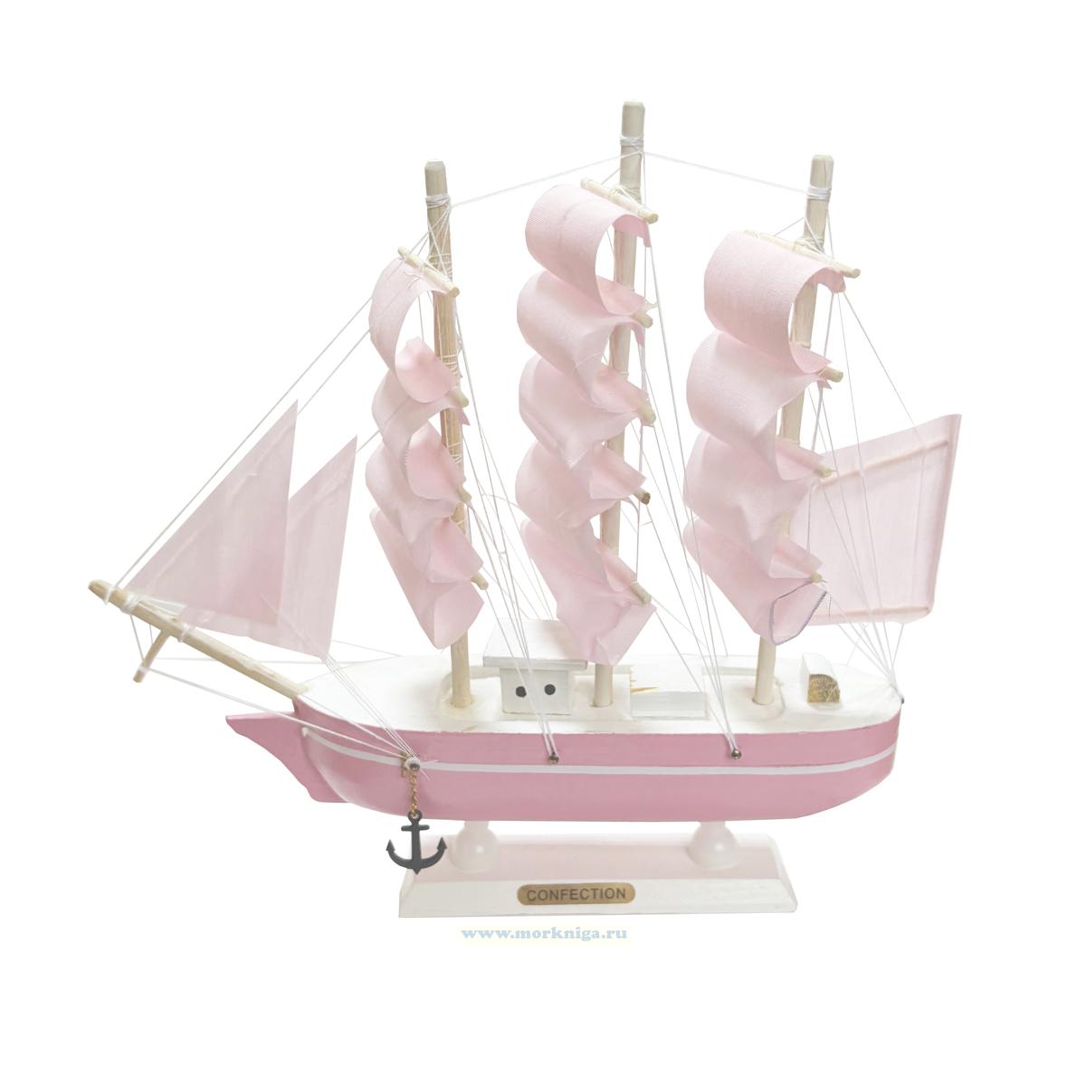 Корабль сувенирный средний 