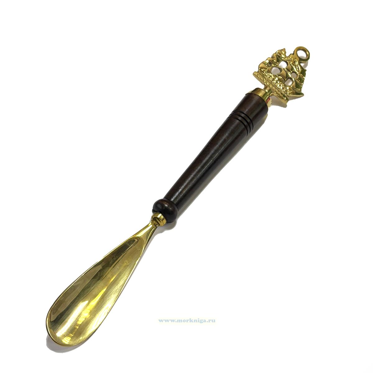 Ложка для обуви на деревянной ручке 