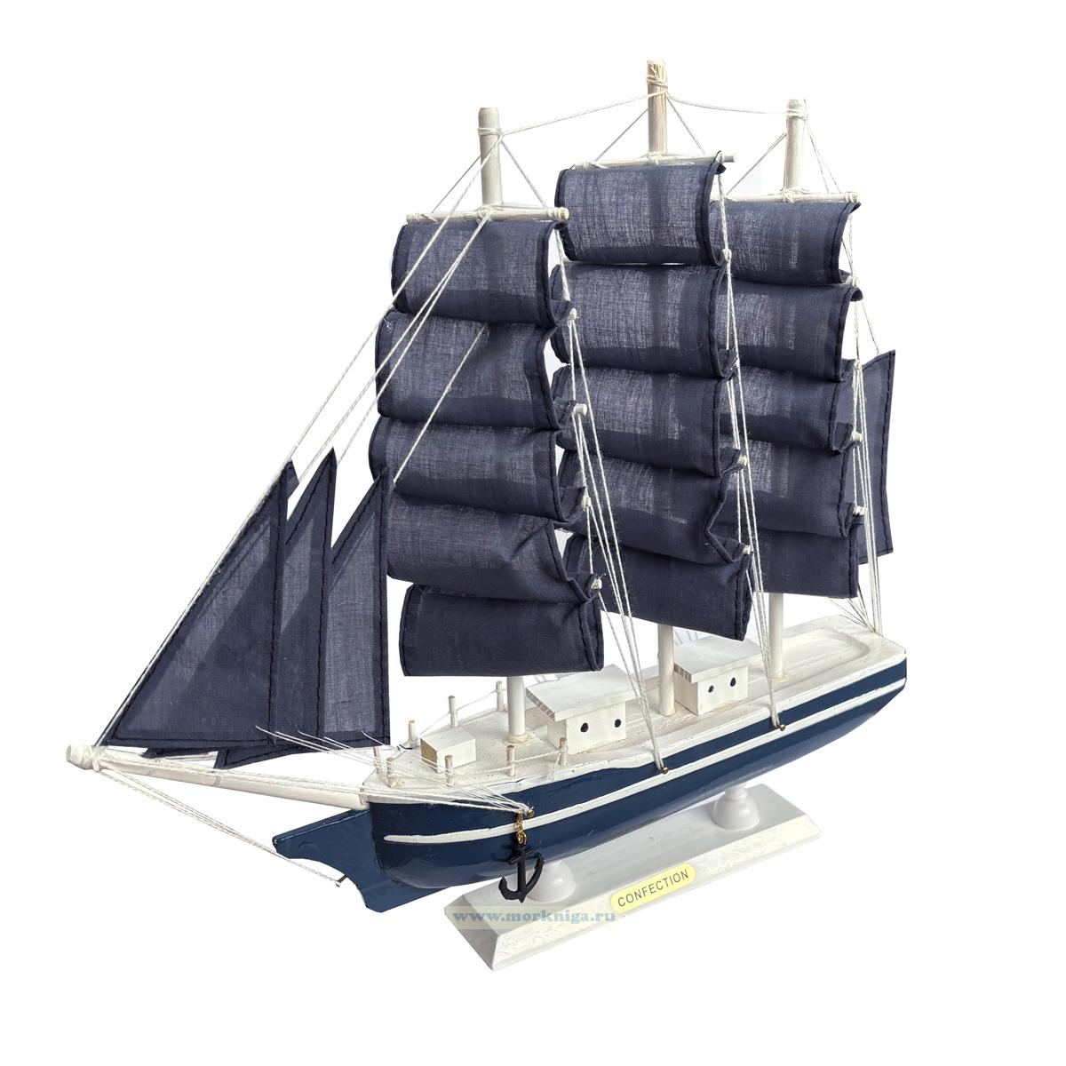 Корабль сувенирный 