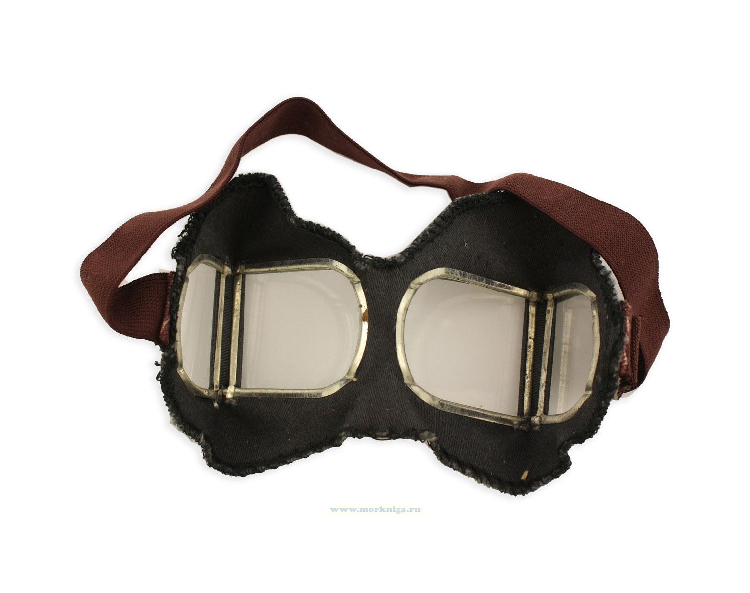 Очки защитные закрытые с непрямой вентиляцией ЗН8-72 (черные)