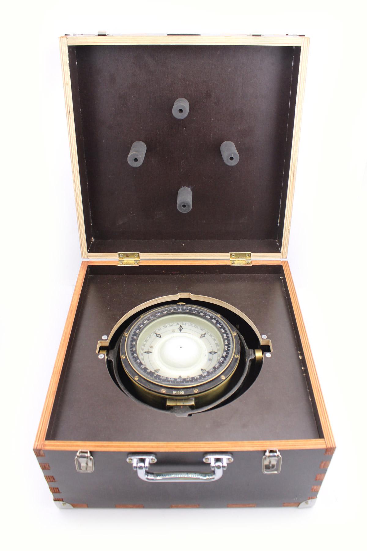 Компас 127 мм в деревянном кейсе