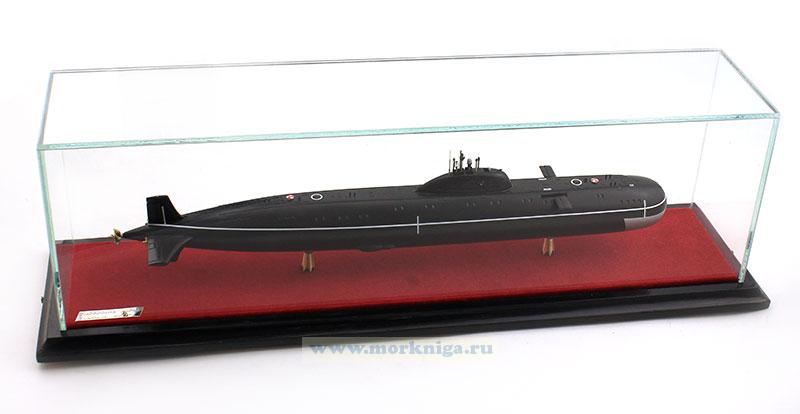 Модель атомной подводной лодки проекта 671РТ