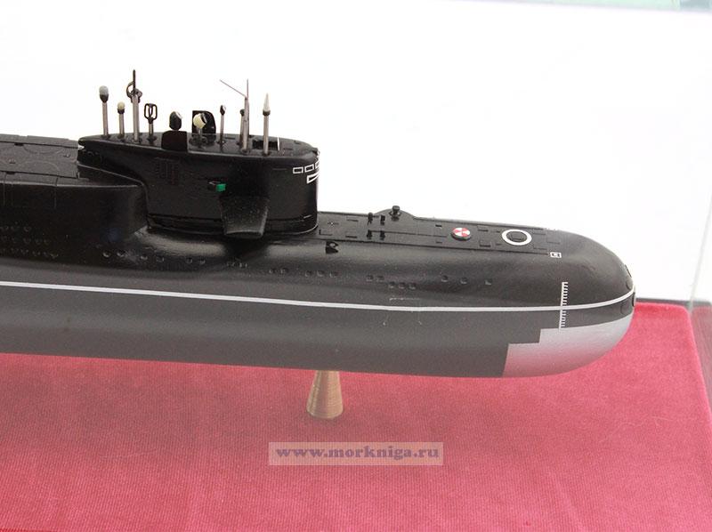 Модель атомной подводной лодки проекта 667 БДР "Кальмар". Класс НАТО - ДЕЛЬТА-3