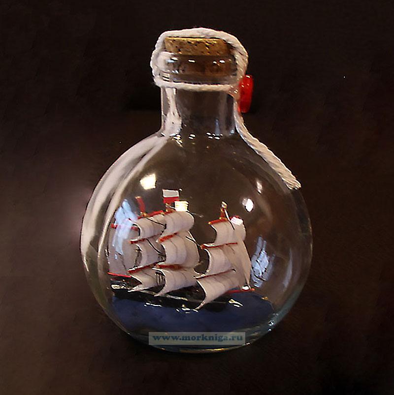 Корабль сувенирный в бутылке, вертикальный