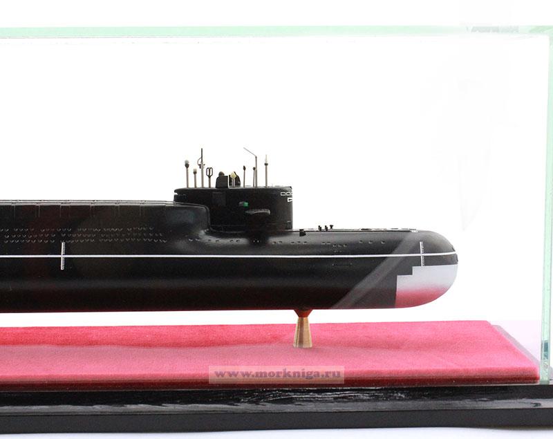 Модель атомной подводной лодки проекта 667 БДР "Кальмар". Класс НАТО - ДЕЛЬТА-3