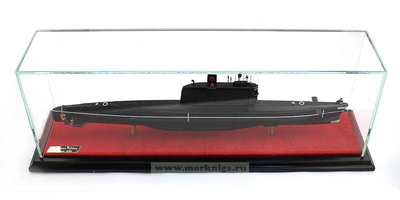 Модель дизель-электрической подводной лодки проекта 629