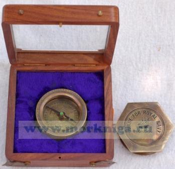 Компас Royal Navy шестигранный в деревянной шкатулке