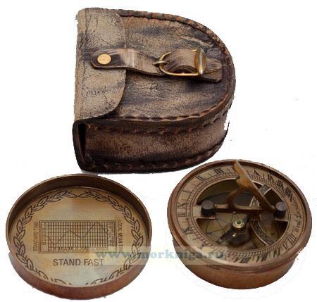 Компас с солнечными часами луковица в кожаном чехле