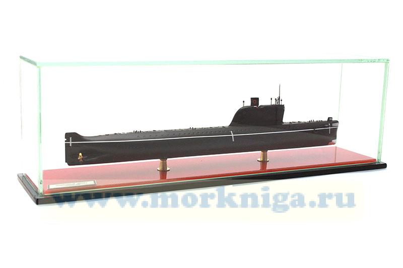 Модель атомной подводной лодки проекта 658