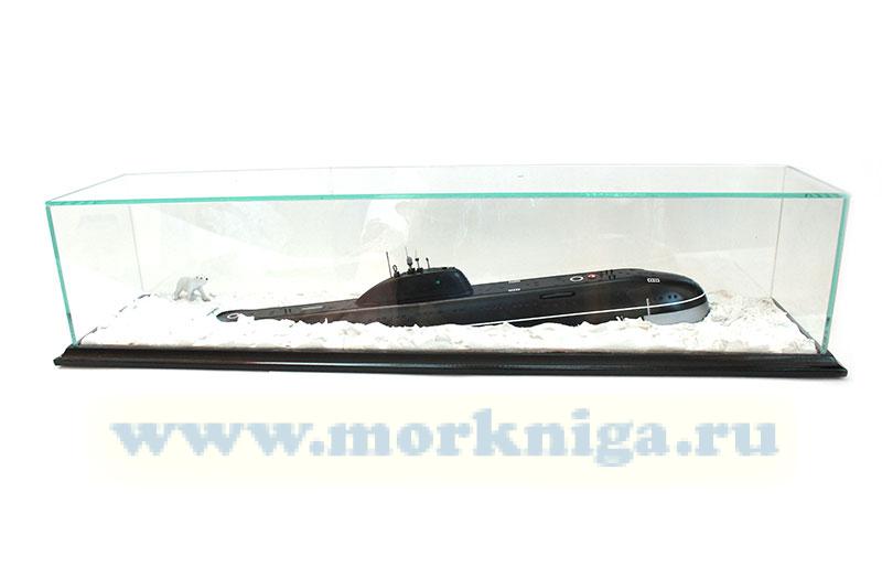 Модель атомной подводной лодки проекта 671 РТМ во льдах