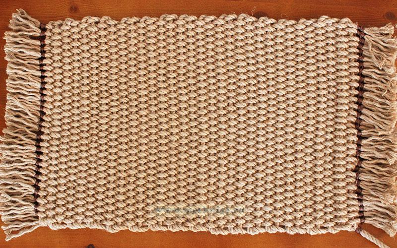 Мат плетеный с бахромой