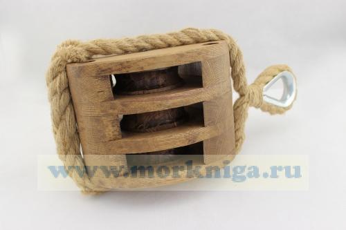 Блок такелажный трехшкивный с коушем