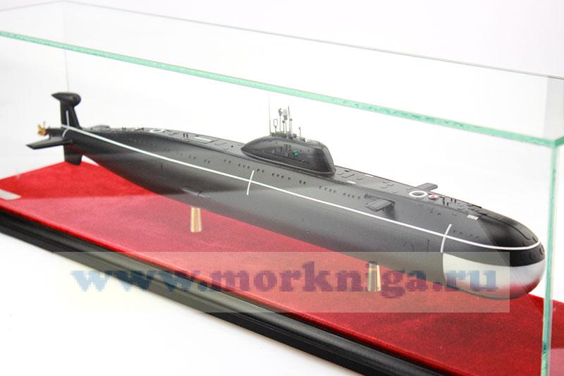 Модель атомной подводной лодки проекта 671 РТМ (Масштаб 1:150)
