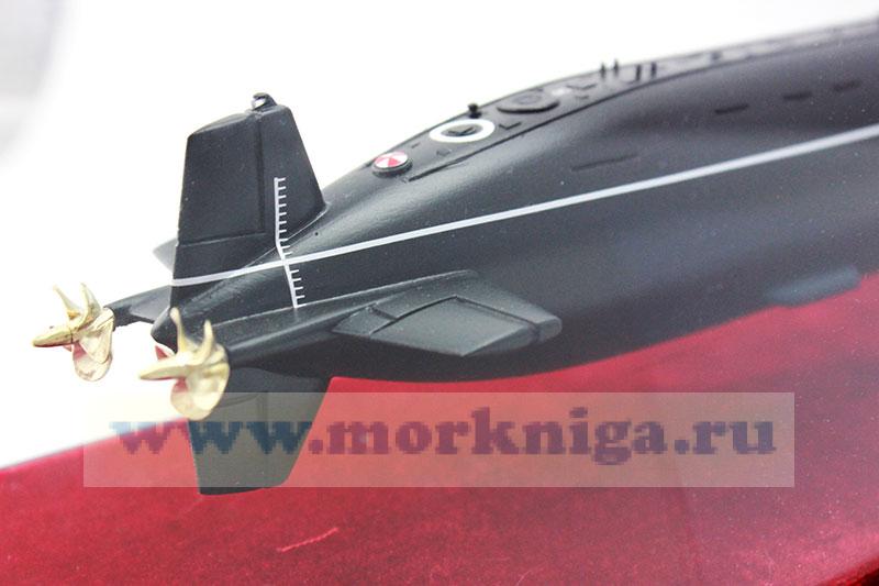 Модель атомной подводной лодки проекта 667 А "Навага"
