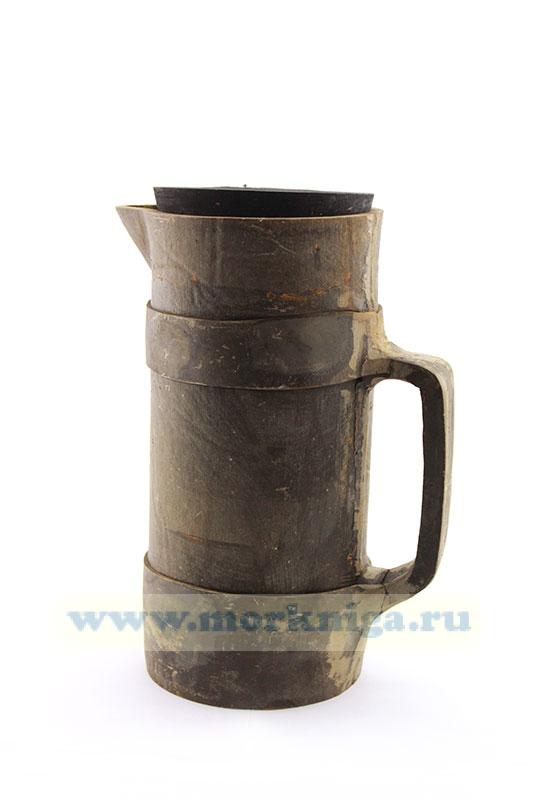 Колба для доливки электролита в аккумуляторную батарею подводной лодки